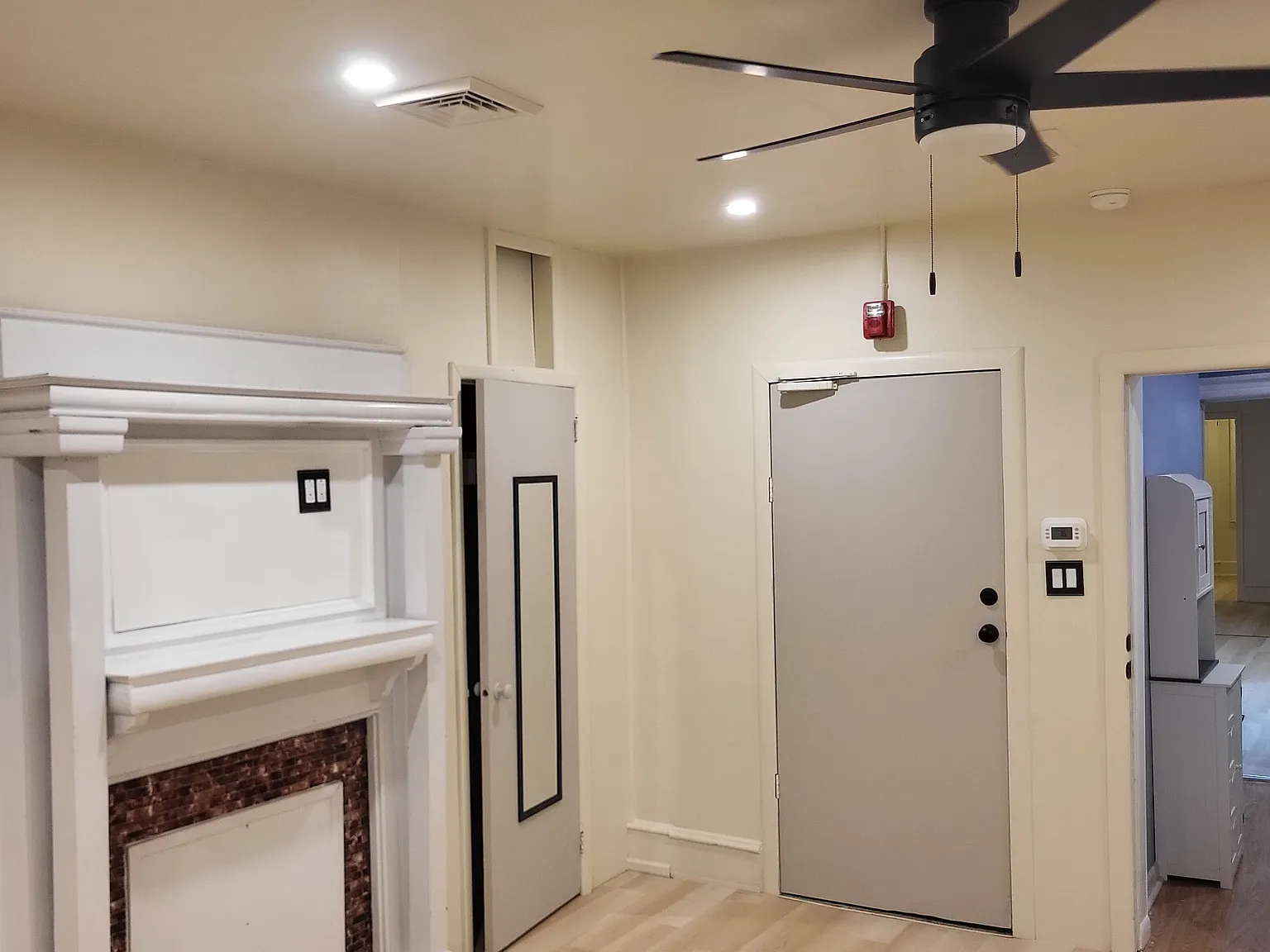 2 bed, 850 sqft, $1,300 — Photo 4
