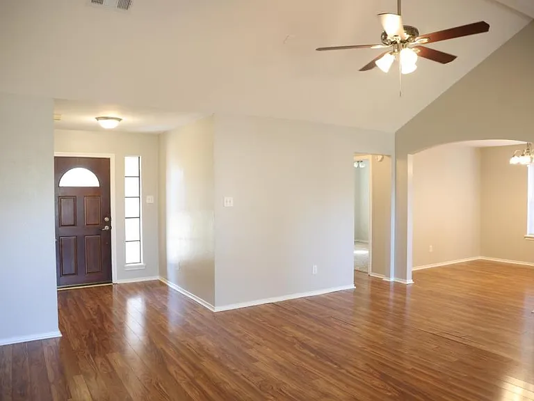 3419 Lakeland Gardens Dr — Photo 2