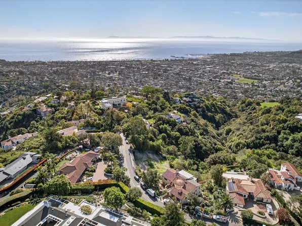 1037 Las Alturas Rd, Santa Barbara, CA 93103