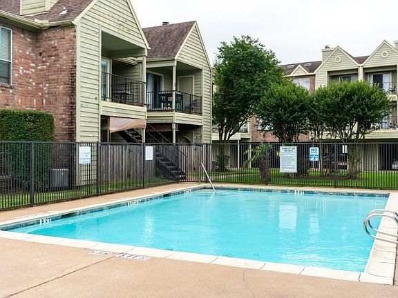 3rd image of 18800 Egret Bay Blvd APT 401