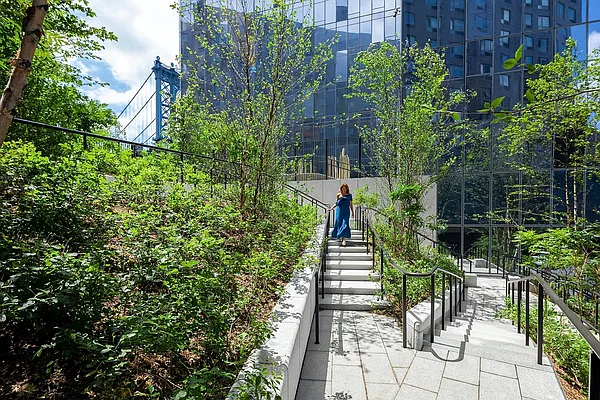 Sold by Extell Marketing Group | media 62