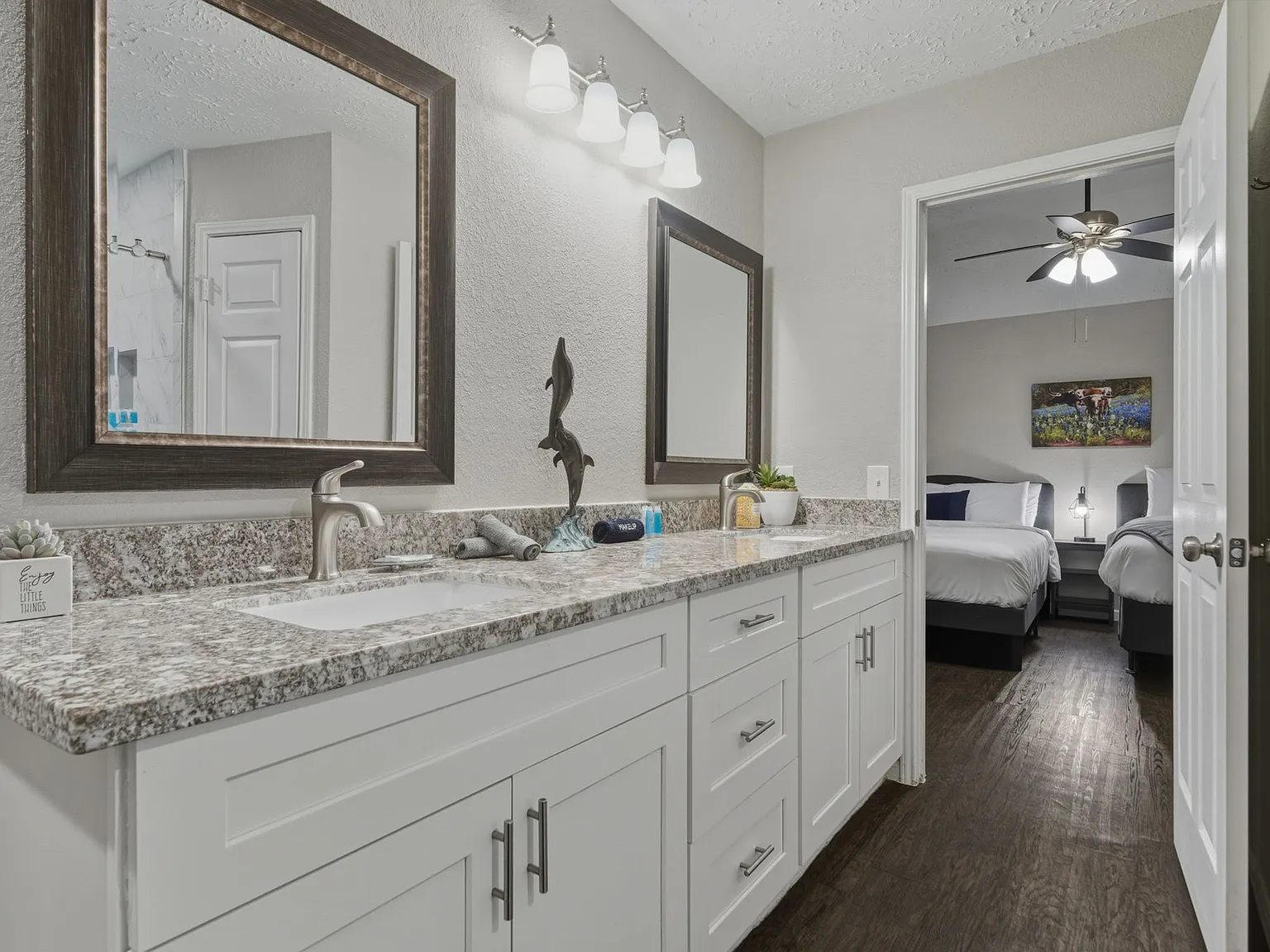 4 bed, 2.5 bath, 1942 sqft, $5,490 — Photo 4