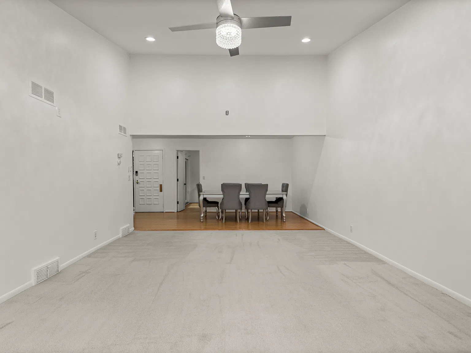 2 bed, 1204 sqft, $2,350 — Photo 2
