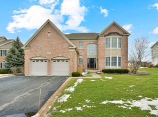 24 Tournament Dr S, Hawthorn Woods, IL 60047