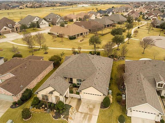 3rd image of 9029 Crestview Dr