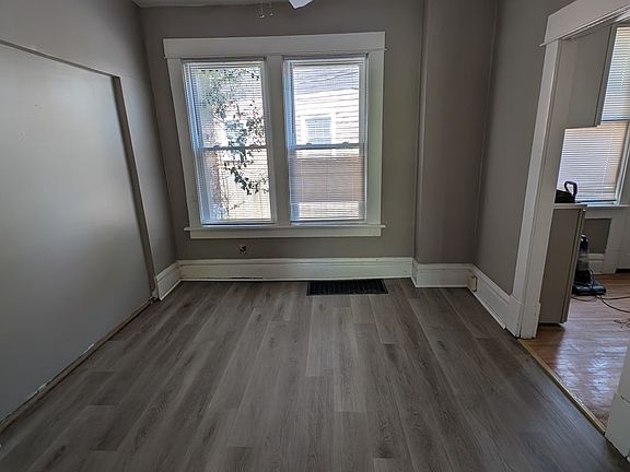 4th image of 324 E 20th Ave