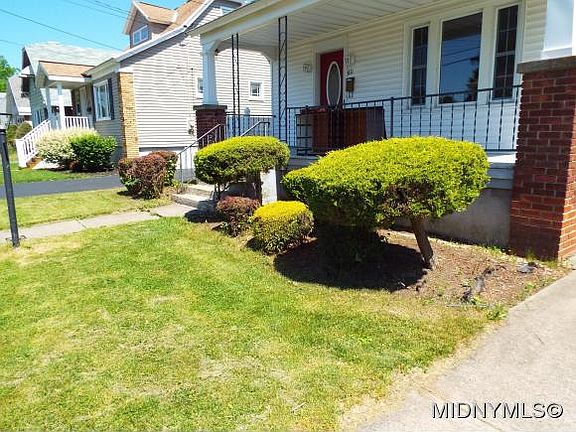 2nd image of 611 Plymouth Pl