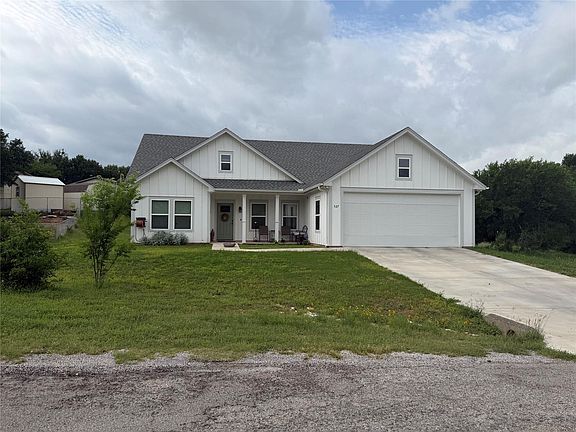 2nd image of 527 Siesta Ct