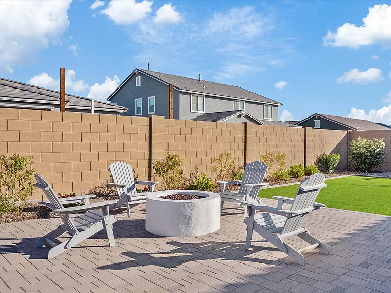 22924 E Nightingale Rd — Photo 18
