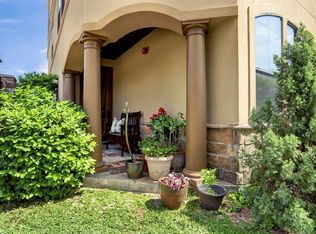 2401 Commonwealth St, Houston, TX 77006