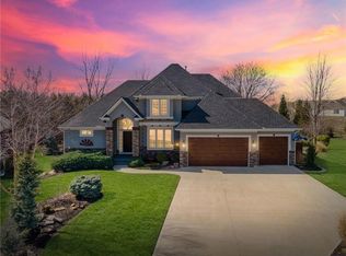 830 Evergreen St, Basehor, KS 66007