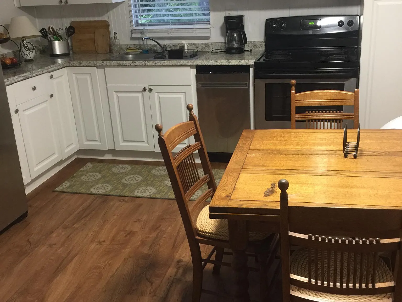 2 bed, $1,150 — Photo 2