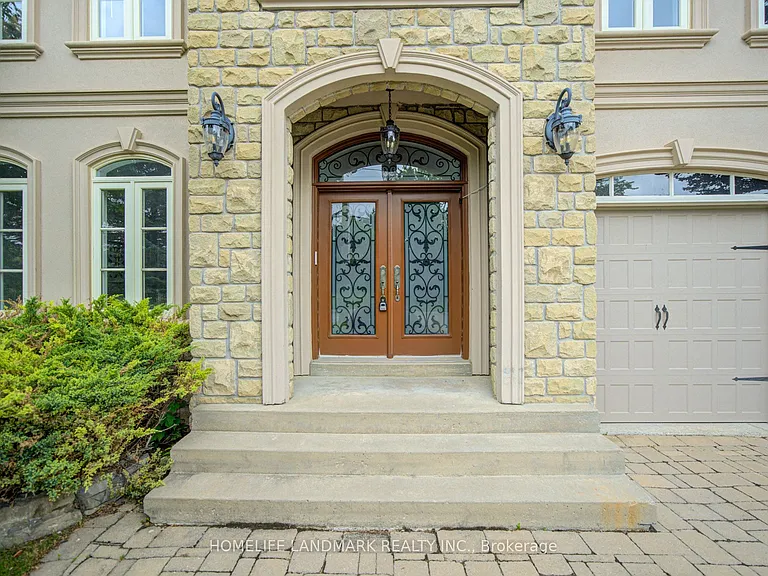 86 Snively St — Photo 2