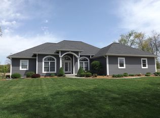 4886 N Whitewater Rd, Olney, IL 62450