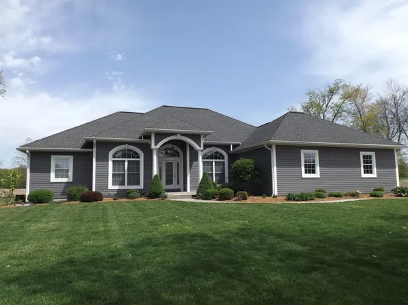 4886 N Whitewater Rd, Olney, IL 62450