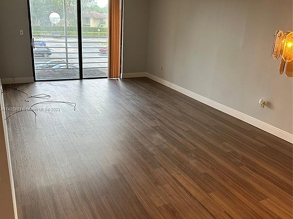 4th image of 1820 SW 81st Ave APT 3304