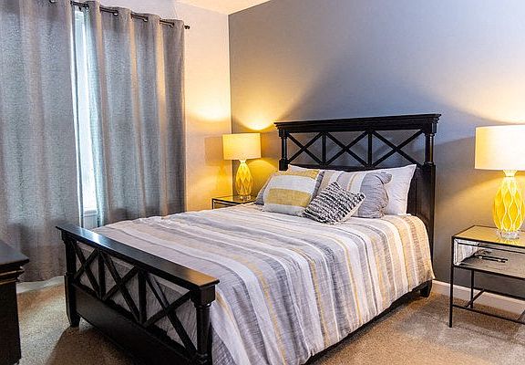 3rd image of 1715 Lake Michigan Dr #2-202