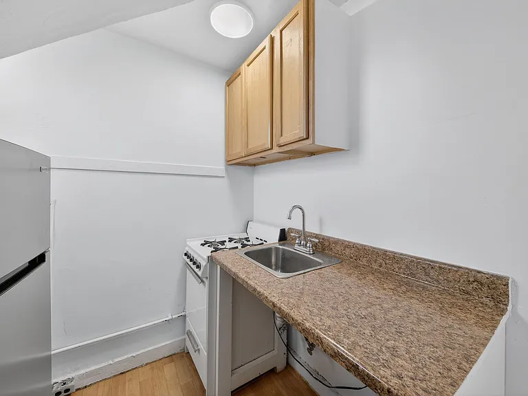 Campus View Apartments — Photo 14