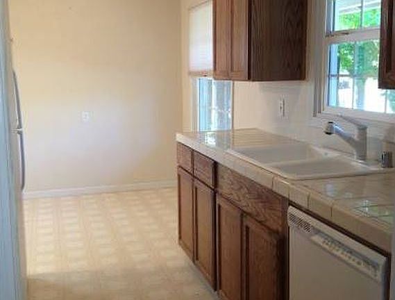 3rd image of 2162 Tamie Ln
