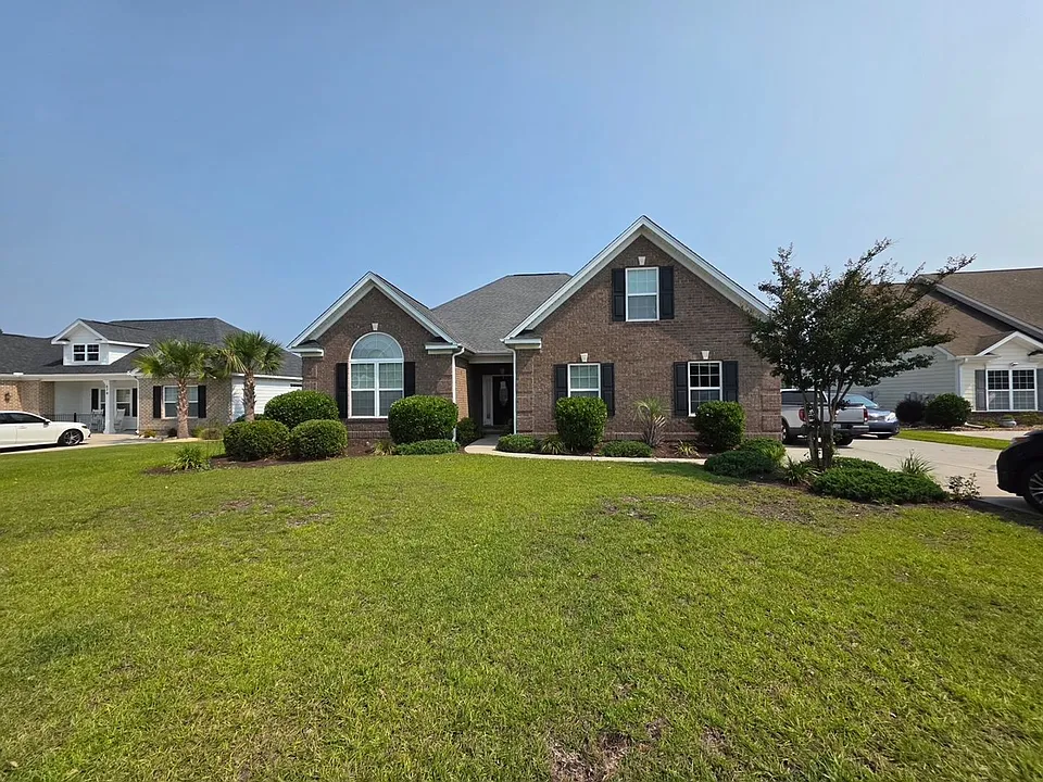 670 Uniola Dr