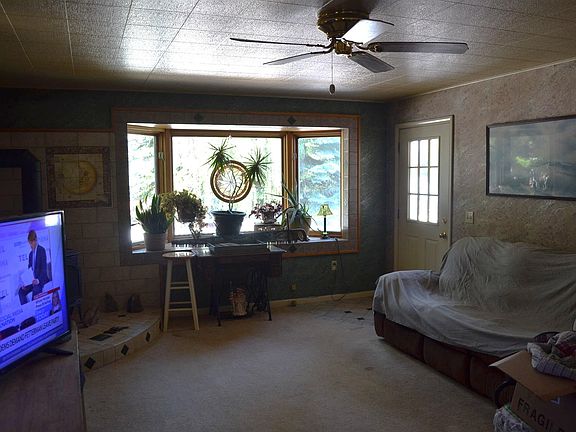 4th image of 138025 Hillcrest St