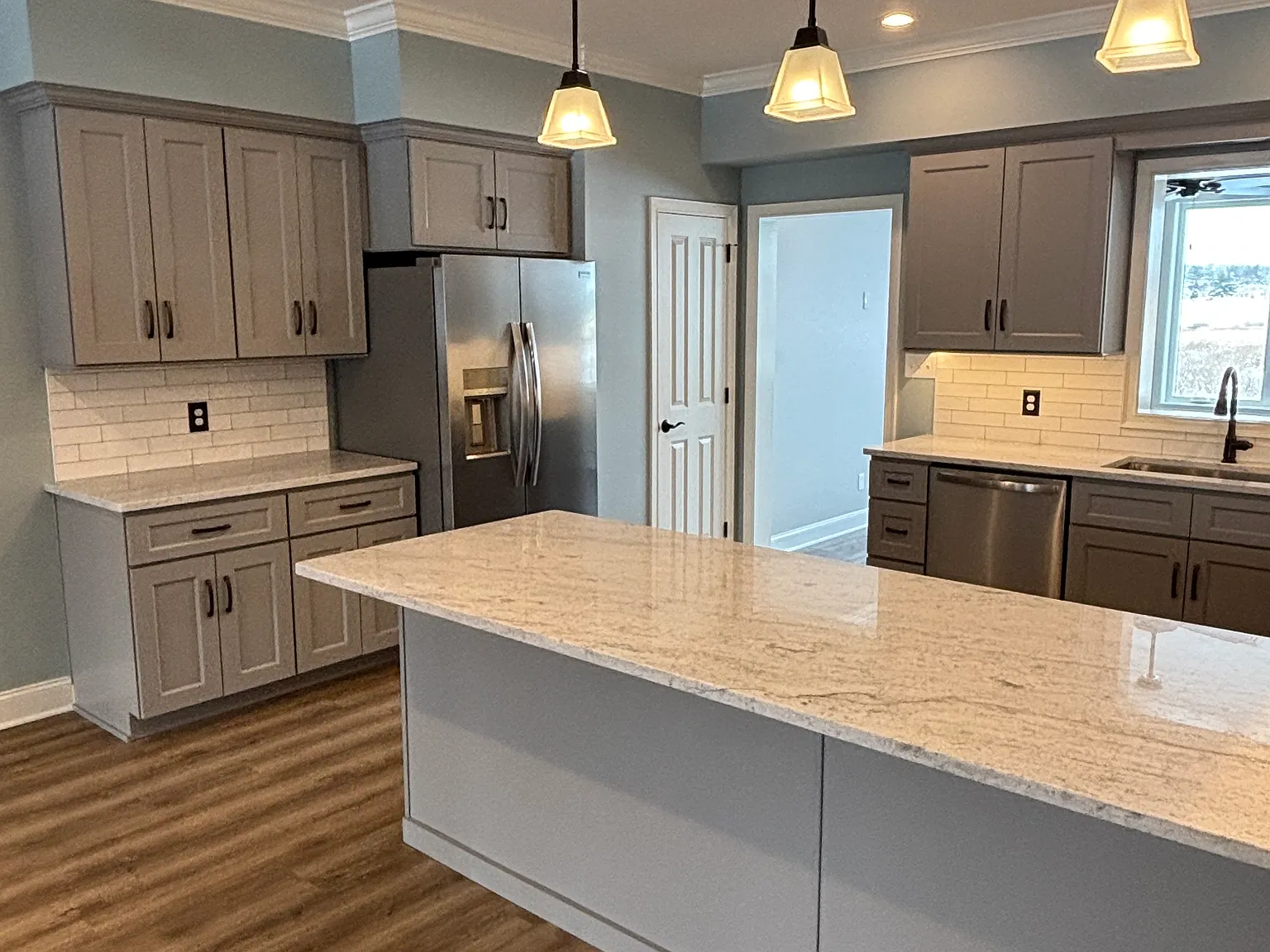 3 bed, 1860 sqft, $3,275 — Photo 3