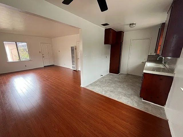 12823 Burbank Blvd — Photo 11