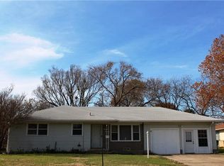 1111 Magnolia St, Gainesville, TX 76240