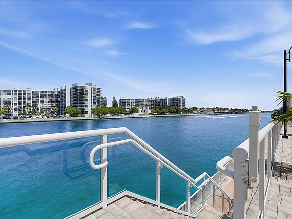 2nd image of 3000 S Ocean Dr APT 718