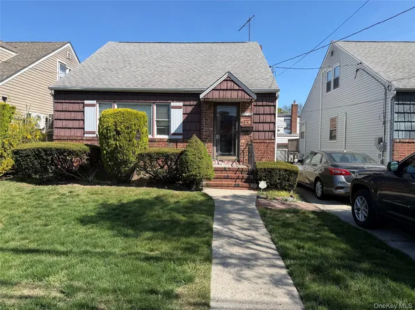 25707 147th Avenue, Rosedale, NY 11422