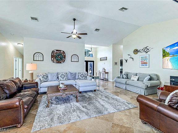 3rd image of 133 SE 32nd St