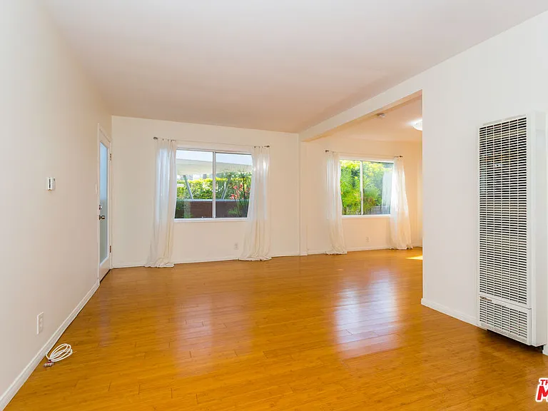 2410 Abbot Kinney Blvd — Photo 4