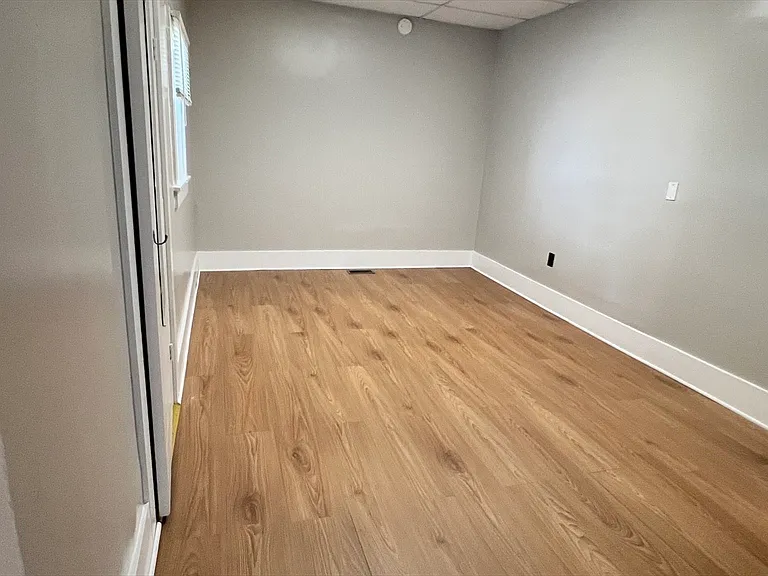 232 Pleasant St #1 — Photo 8