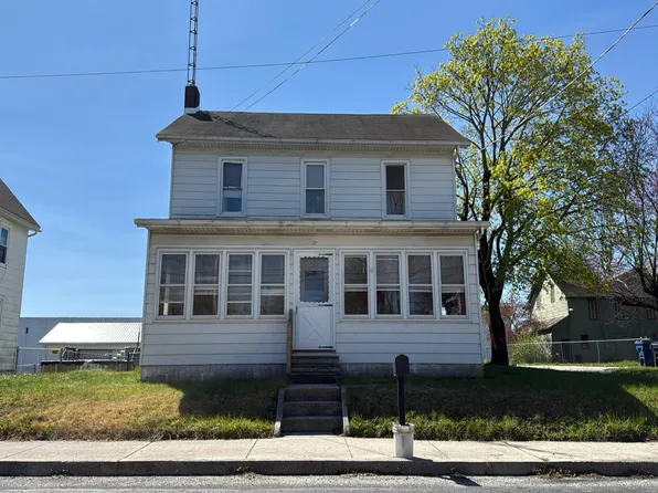121 E York St, Biglerville, PA 17307