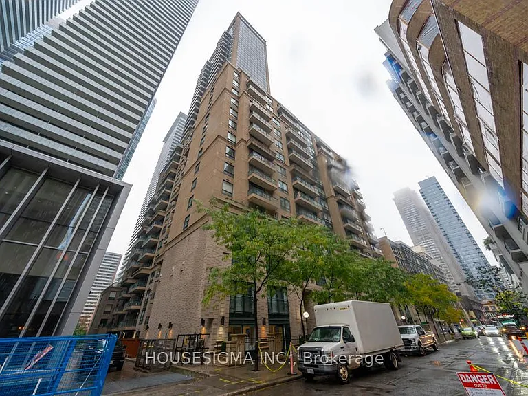 35 Hayden St #1015 — Photo 16