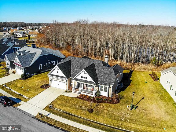 3rd image of 35518 Hedgerow Ln