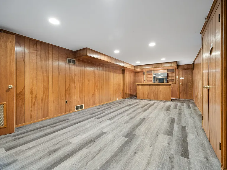 98 Brookby Rd — Photo 36