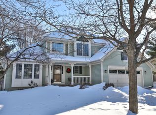 1308 Grandview Dr, Hudson, WI 54016