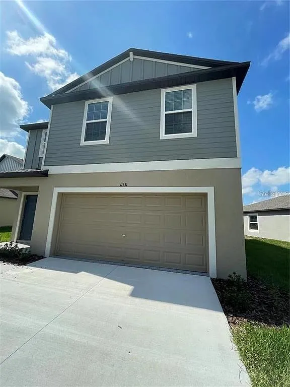 4 bed, 2.5 bath, 1870 sqft, $2,500 — Photo 1