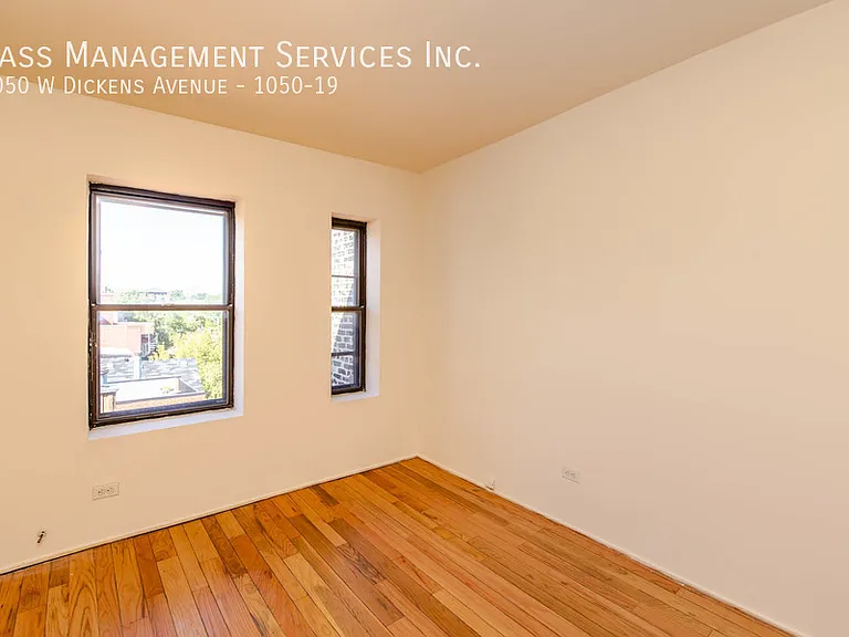 1050 W Dickens Ave #19 — Photo 11