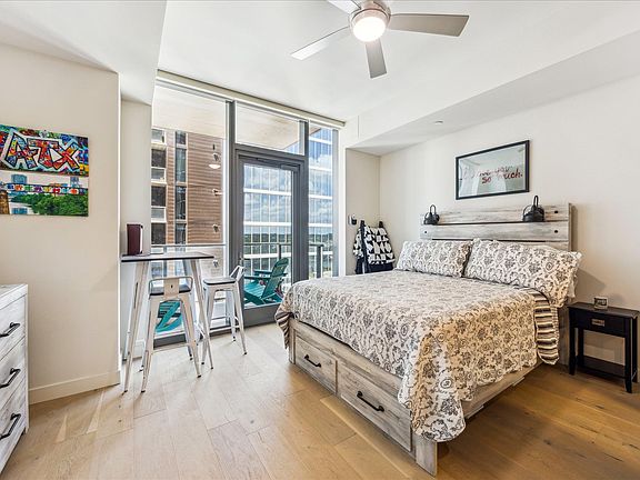 3rd image of 44 East Ave #1806