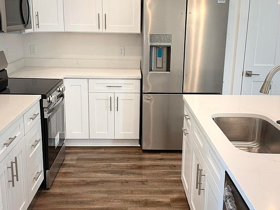 5th image of 4183 Laur Ave