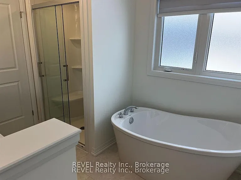 84 Acacia Rd #UPPER — Photo 11
