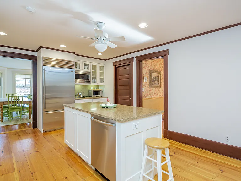 53 Meetinghouse Ln — Photo 17
