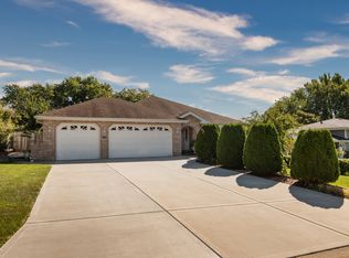 8509 S 83rd Ave, Hickory Hills, IL