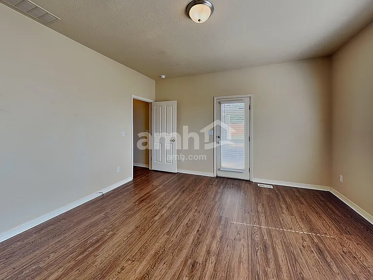 549 S Lodestone Ave — Photo 6