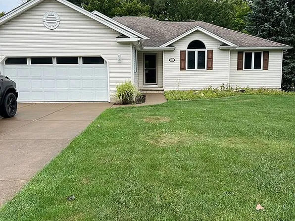 5954 Lakecrest Dr, Lake View, NY 14085