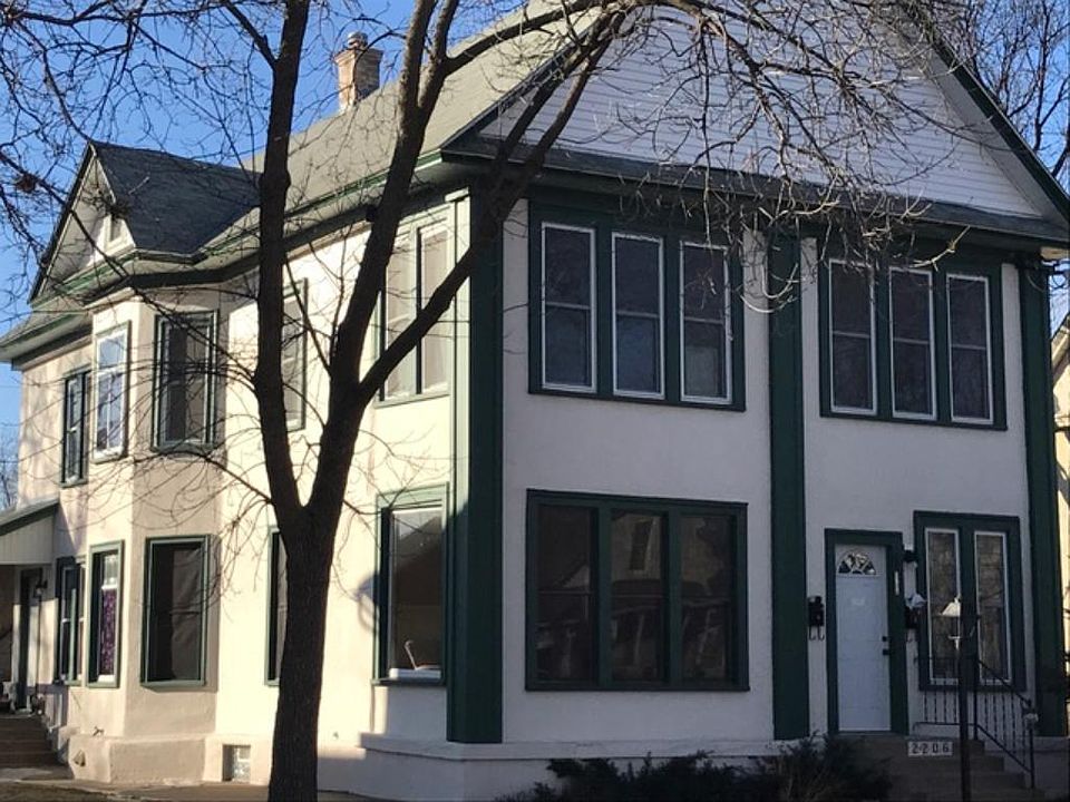 1st image of 2206 6th St NE