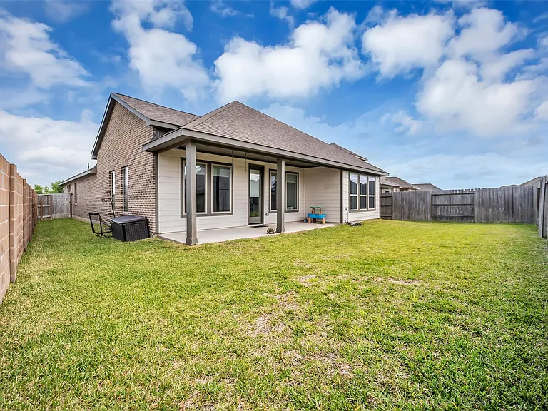 2502 Ocean Key Dr — Photo 23