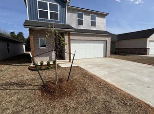 12017 SW 34th St, Yukon, OK 73099